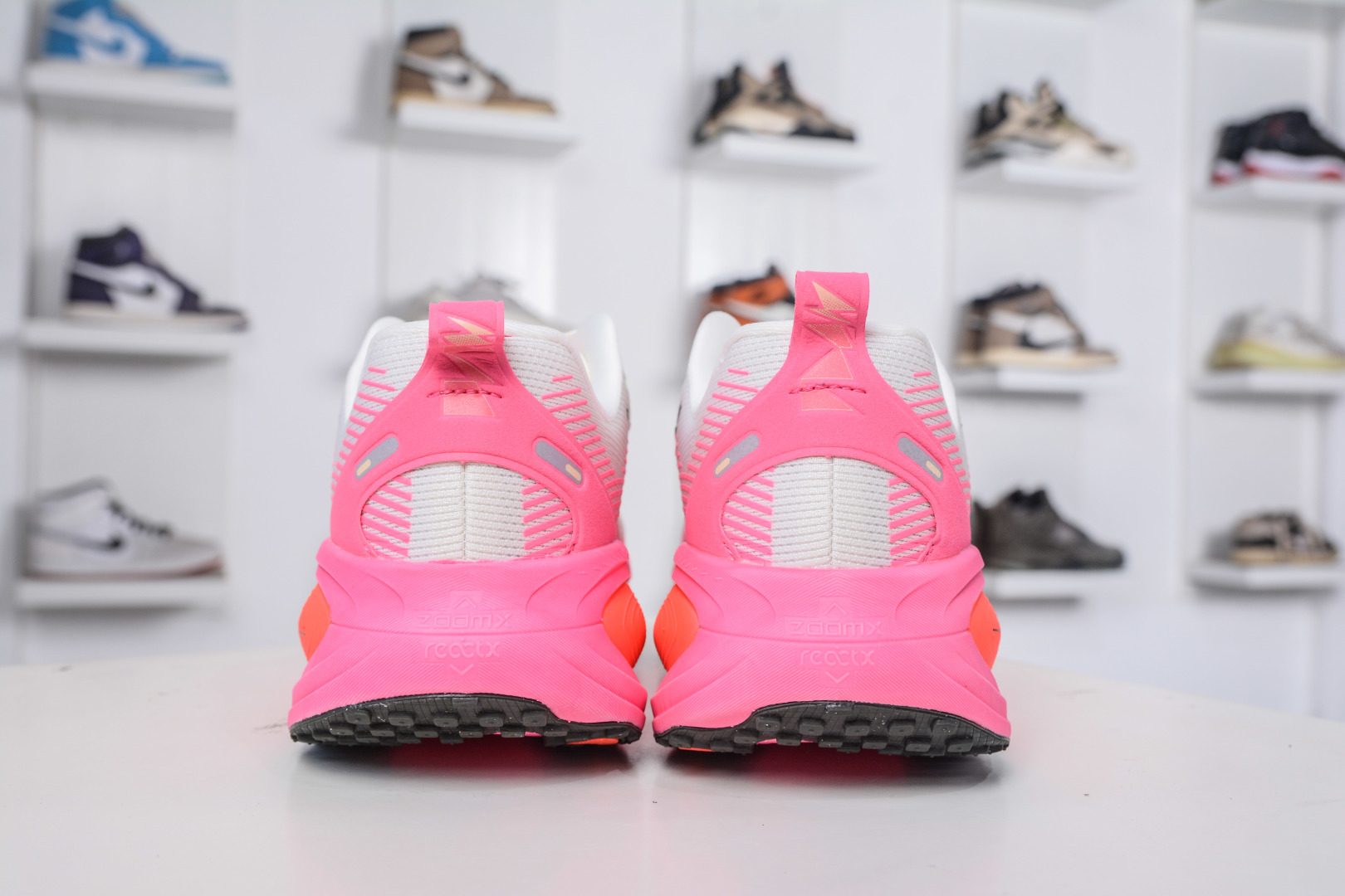 Nike Vomero 18: Stylish Comfort, Anti-Slip, and Durable Low-Top Running Shoes 3 cmp i1757869887475 4560 0 1