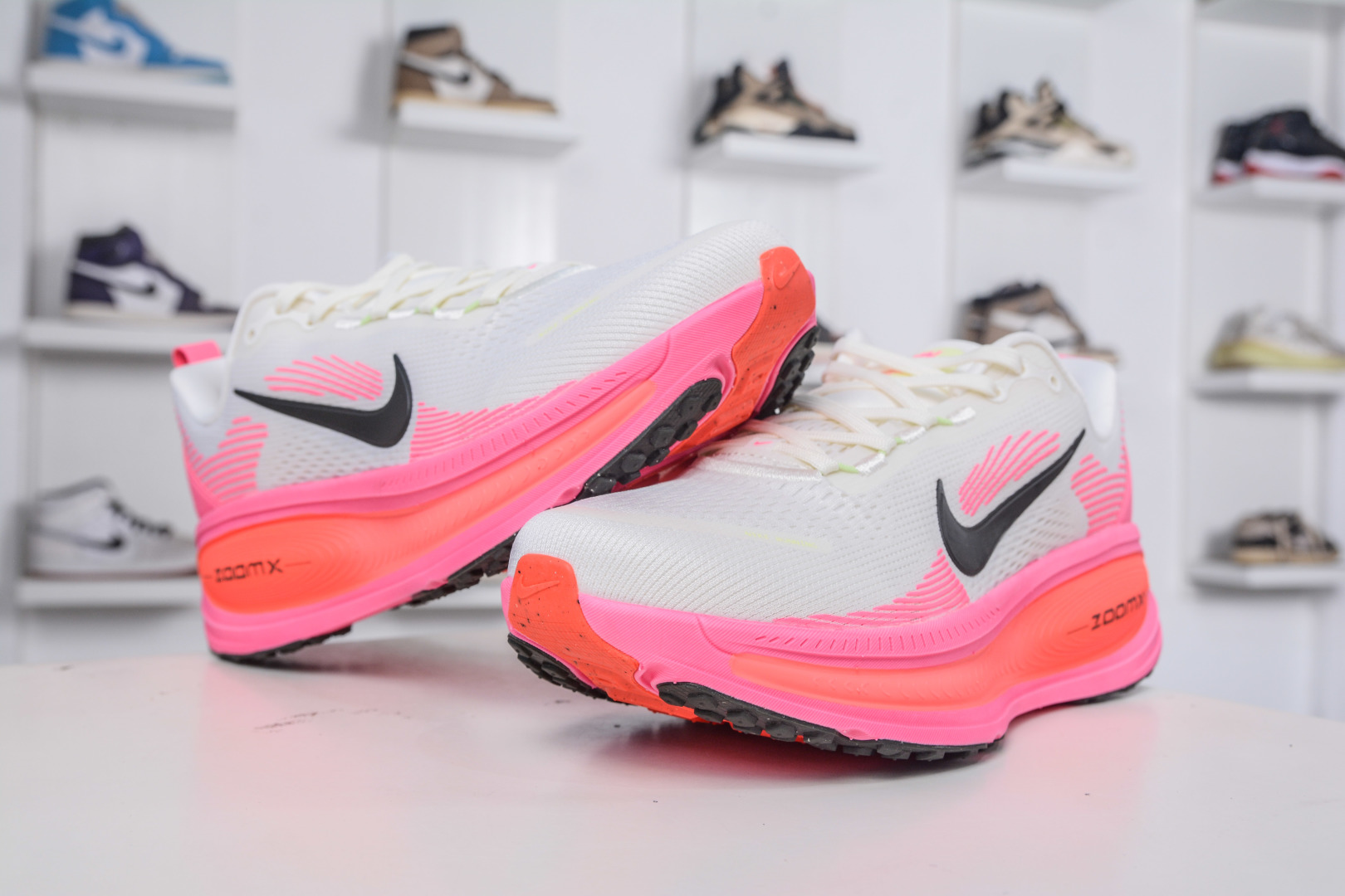 Nike Vomero 18: Stylish Comfort, Anti-Slip, and Durable Low-Top Running Shoes 5 cmp i1757869887475 7833 0 3