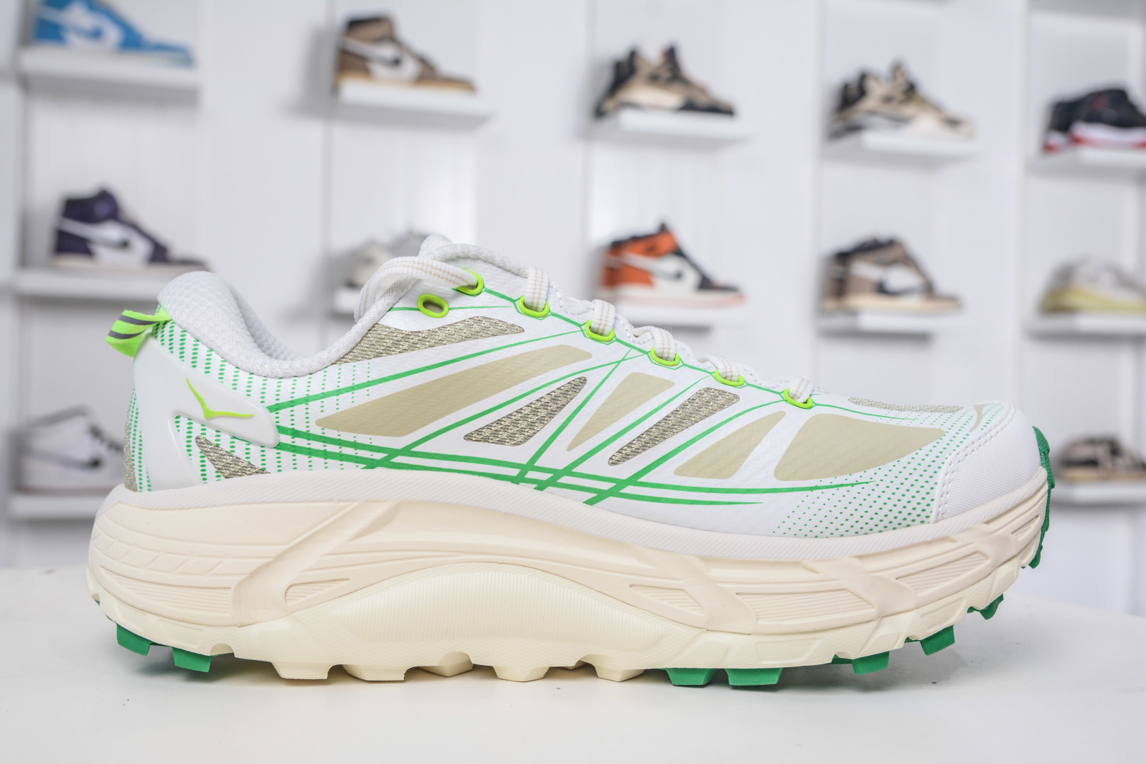 Hoka One One Mafate Speed 2 Low: Lightweight Trail Running Shoes 3 cmp i1757870026321 9792 0 2