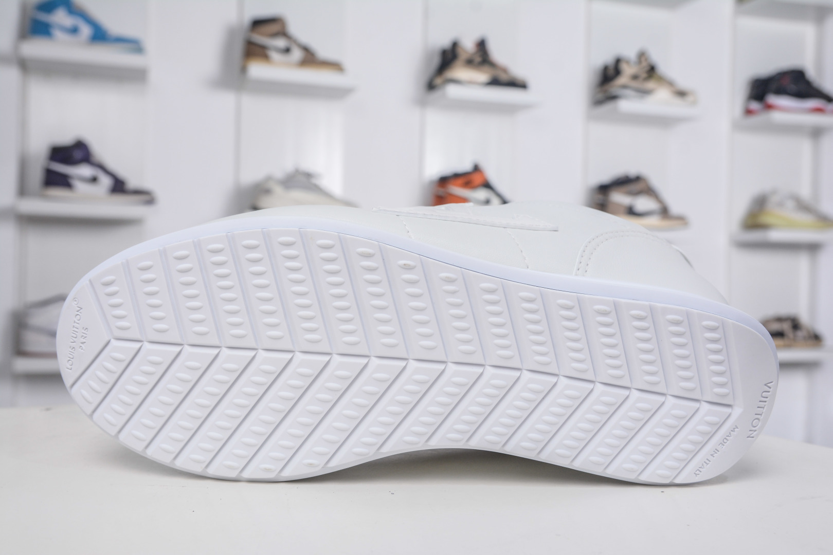Louis Vuitton x Nigo Buttersoft White Leather Sneakers Athletic Shoes 6 cmp i1757870140673 718 0 4