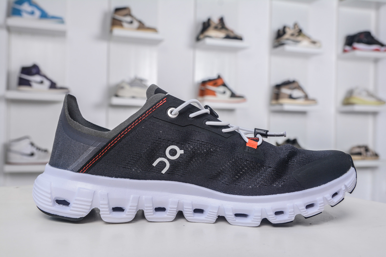 ON Running Cloud 6 Coast Low: Lightweight, Comfortable, and Versatile Shoes 4 cmp i1757954626595 8058 0 2