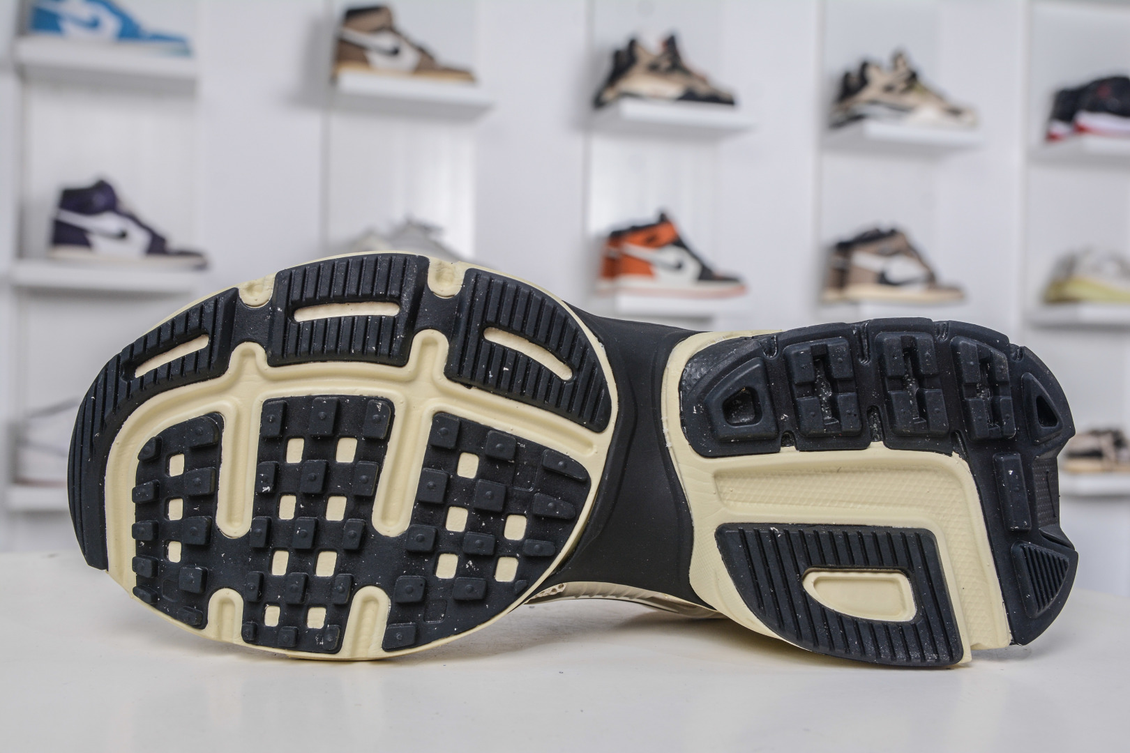 Nike V2K Runtekk Low-Top Retro Running Shoes - Shock Absorption & Anti-Slip 6 cmp i1757954704605 2642 0 4