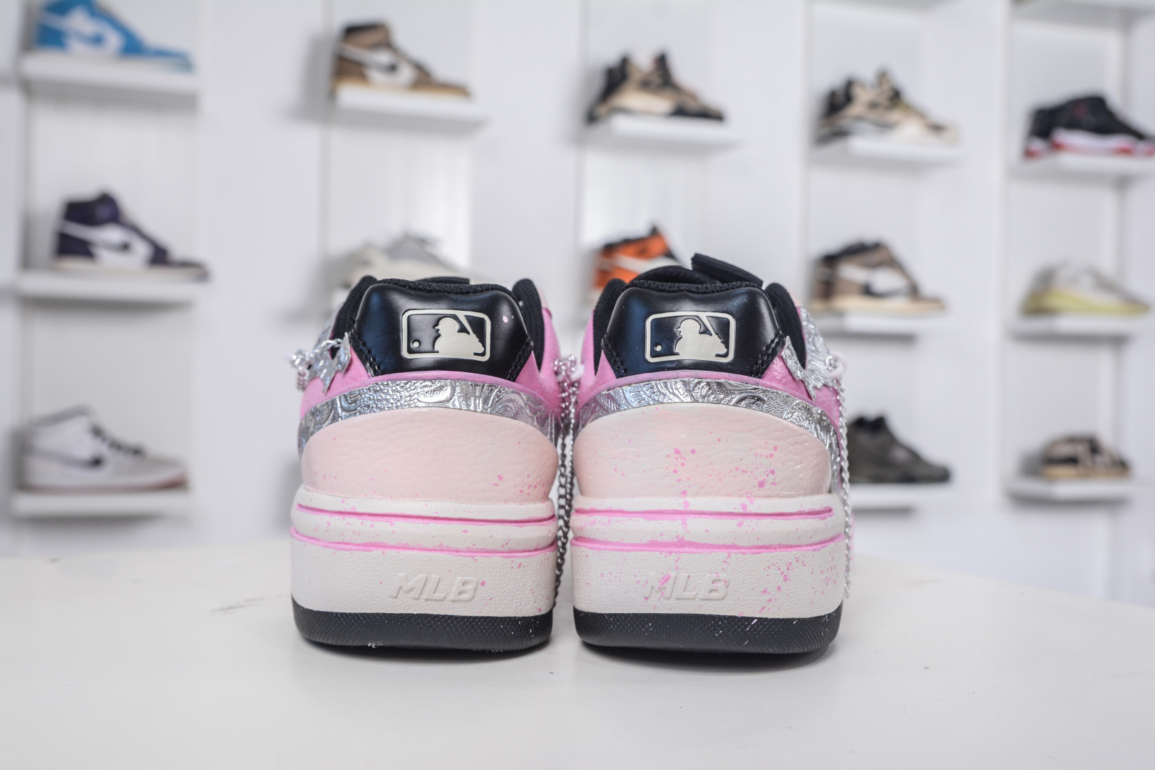 MLB Chunky Liner旷视星幻 幻舞梦境 涂鸦定制配色学长鞋系列 3ASXCA12N 50WHS-莆田鞋,莆田鞋货源,高仿鞋,高仿鞋货源,安福档口,莆田高仿鞋,莆田鞋批发,高仿鞋批发,莆田高仿运动鞋,高仿运动鞋,莆田运动鞋 MLB Chunky Liner旷视星幻 幻舞梦境 涂鸦定制配色学长鞋系列 3ASXCA12N 50WHS