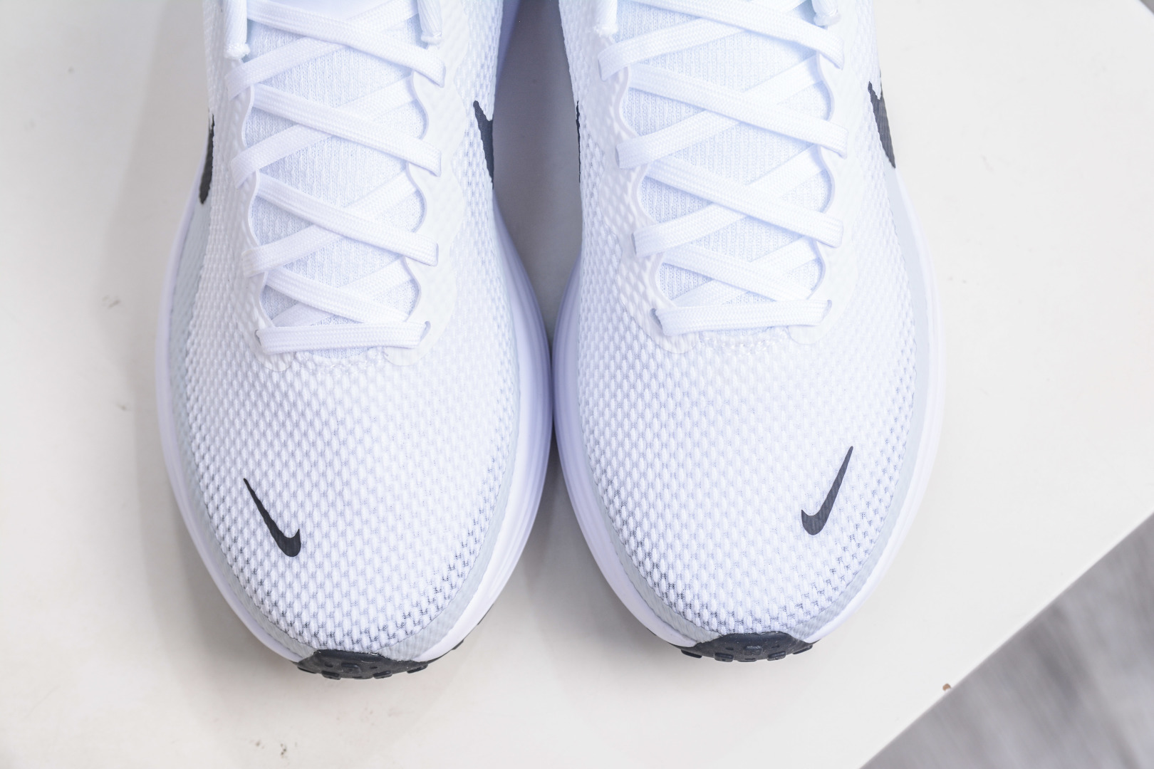 NK Revolution 8 伦敦8代 超轻网面跑步鞋 HJ9198-101-莆田鞋,莆田鞋货源,高仿鞋,高仿鞋货源,安福档口,莆田高仿鞋,莆田鞋批发,高仿鞋批发,莆田高仿运动鞋,高仿运动鞋,莆田运动鞋 NK Revolution 8 伦敦8代 超轻网面跑步鞋 HJ9198-101