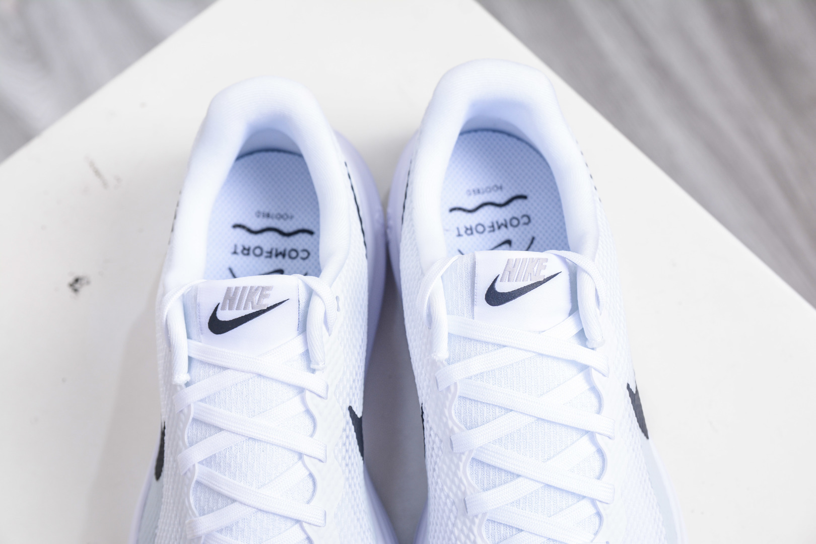 NK Revolution 8 伦敦8代 超轻网面跑步鞋 HJ9198-101-莆田鞋,莆田鞋货源,高仿鞋,高仿鞋货源,安福档口,莆田高仿鞋,莆田鞋批发,高仿鞋批发,莆田高仿运动鞋,高仿运动鞋,莆田运动鞋 NK Revolution 8 伦敦8代 超轻网面跑步鞋 HJ9198-101