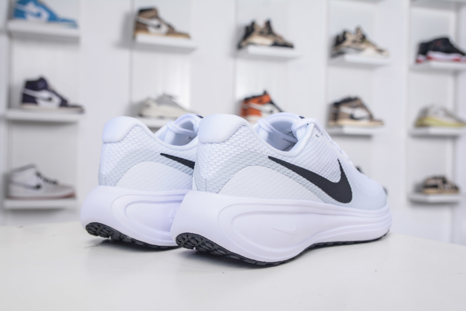 NK Revolution 8 伦敦8代 超轻网面跑步鞋 HJ9198-101-莆田鞋,莆田鞋货源,高仿鞋,高仿鞋货源,安福档口,莆田高仿鞋,莆田鞋批发,高仿鞋批发,莆田高仿运动鞋,高仿运动鞋,莆田运动鞋 NK Revolution 8 伦敦8代 超轻网面跑步鞋 HJ9198-101