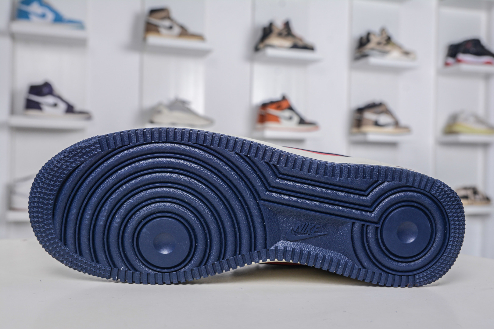 Nike Air Force 1 Low Louis Vuitton x Supreme White Deep Blue 6 cmp i1757955274642 762 0 4
