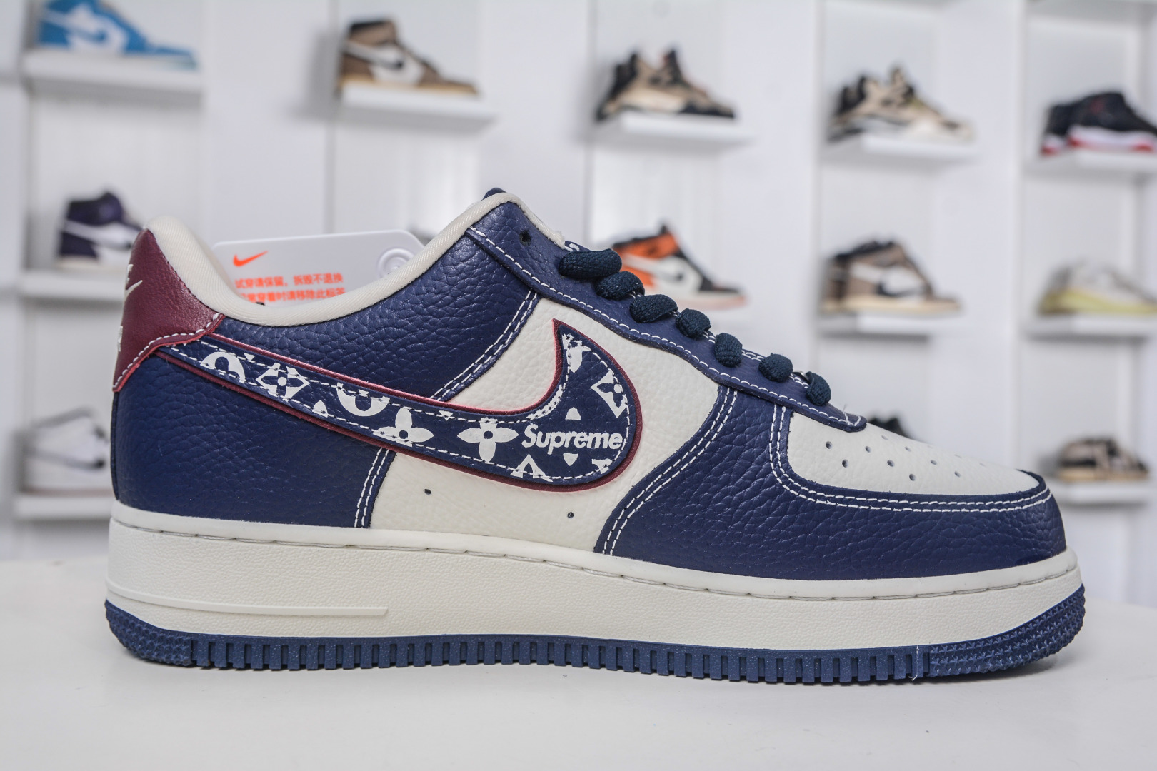 Nike Air Force 1 Low Louis Vuitton x Supreme White Deep Blue 4 cmp i1757955276066 5949 0 2