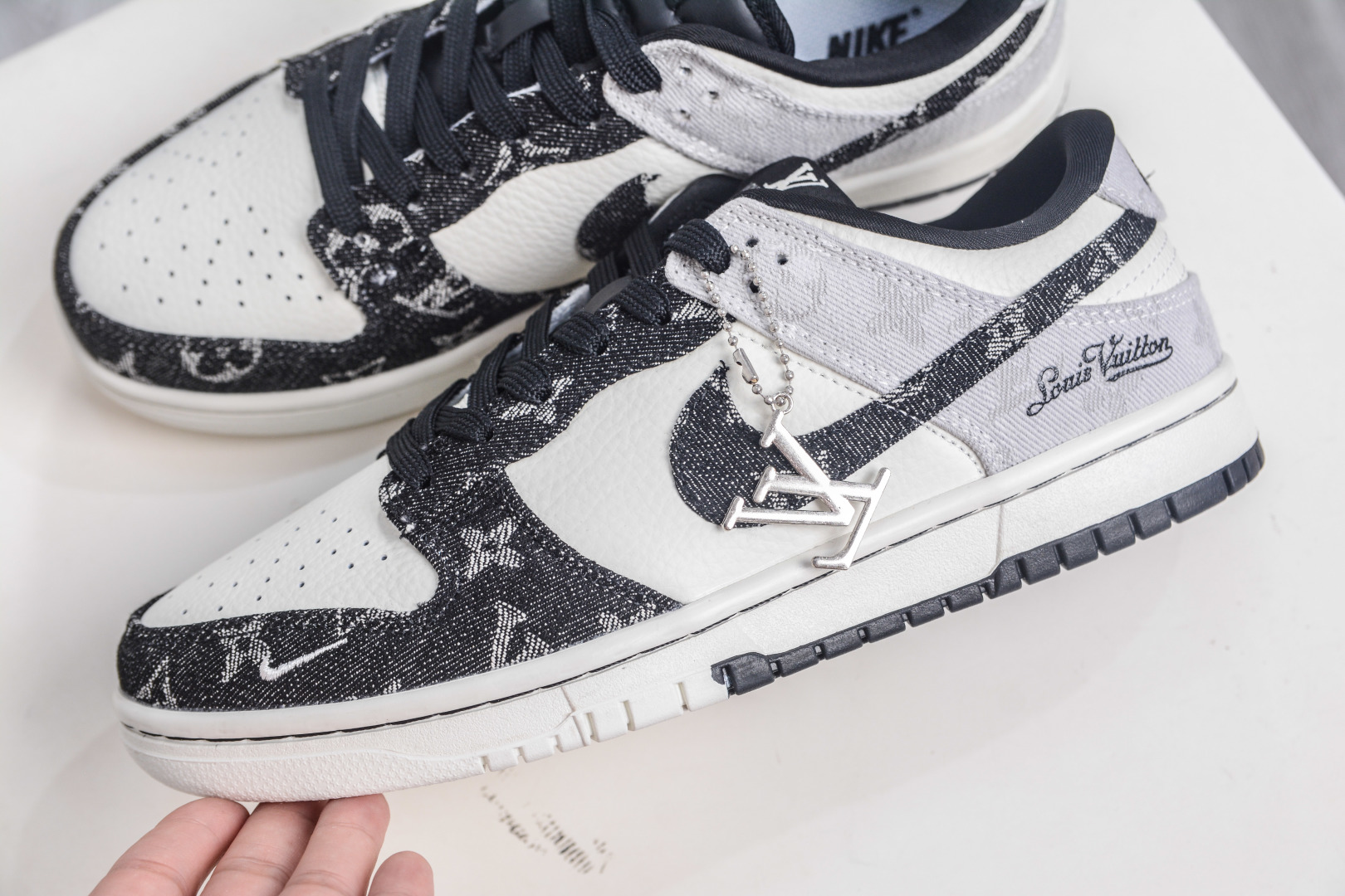 Nike SB Dunk Low x Louis Vuitton Black Gray Denim Sneakers 8 cmp i1757955379142 3559 0 6