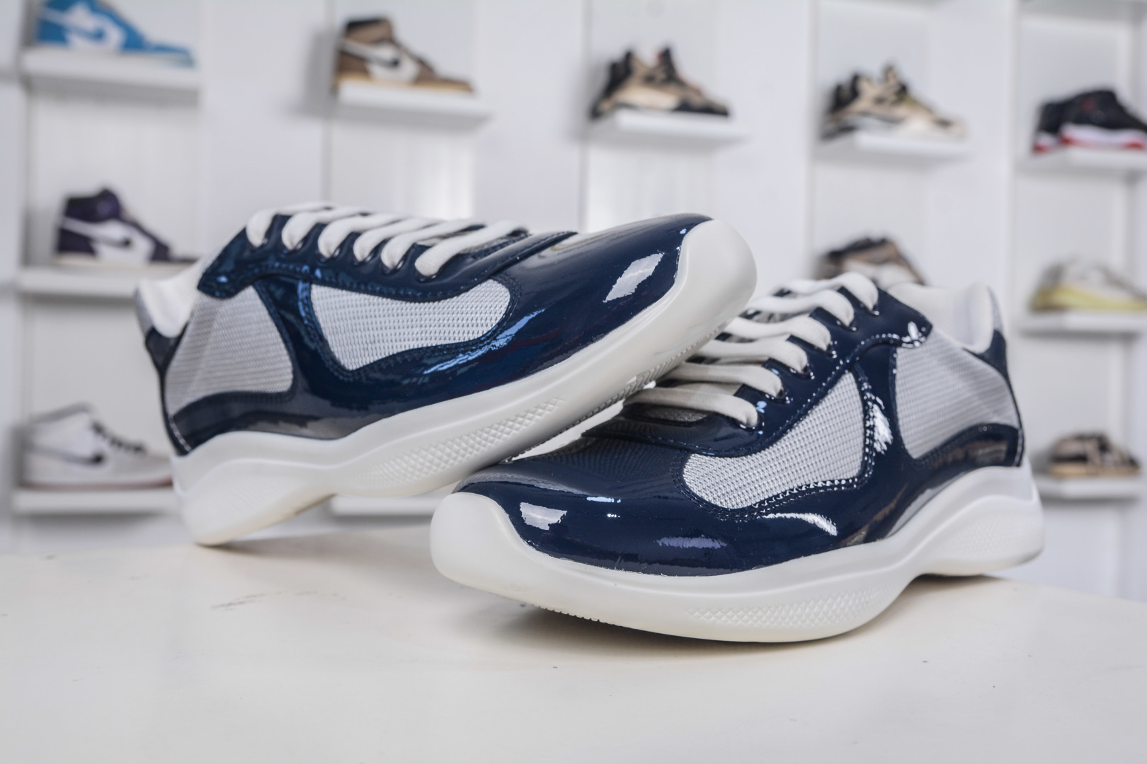 450 外贸专供 普拉达 Prada Linea Rossa 徽标彰显独特的设计格调