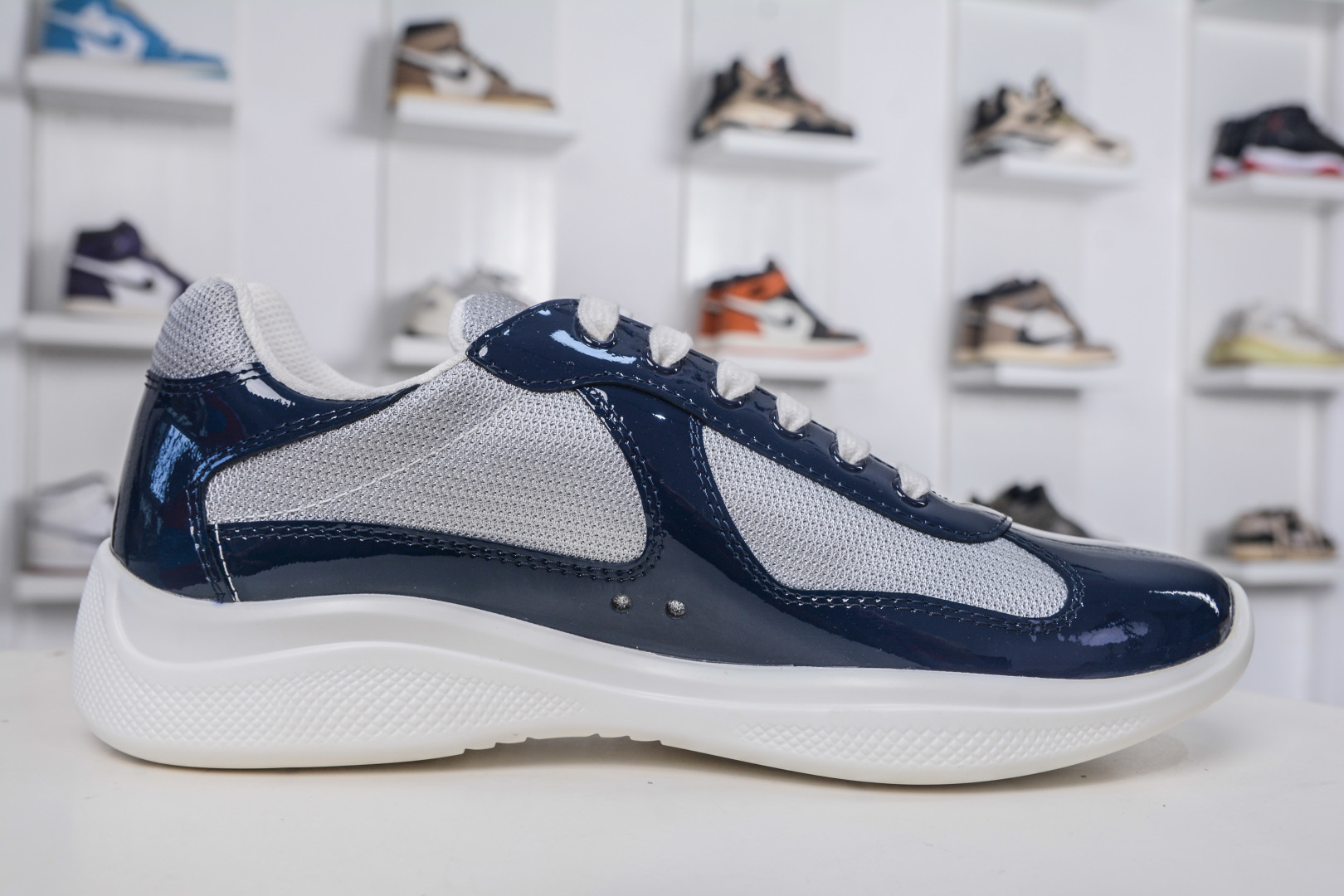 450 外贸专供 普拉达 Prada Linea Rossa 徽标彰显独特的设计格调