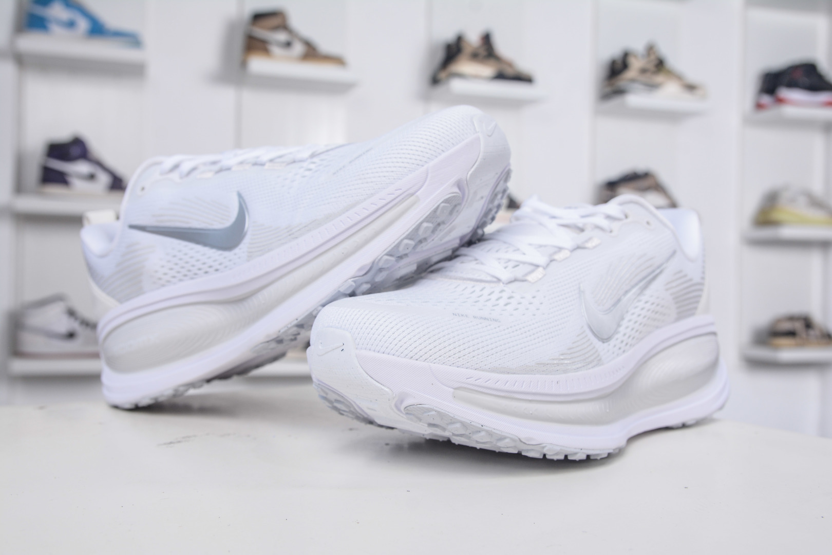 Nike Vomero 18: Stylish, Comfortable, and Durable Running & Training Shoe 5 cmp i1757955996919 2683 0 3