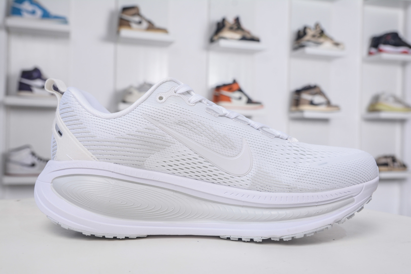 Nike Vomero 18: Stylish, Comfortable, and Durable Running Shoes for Everyday 3 cmp i1757956110222 8512 0 2