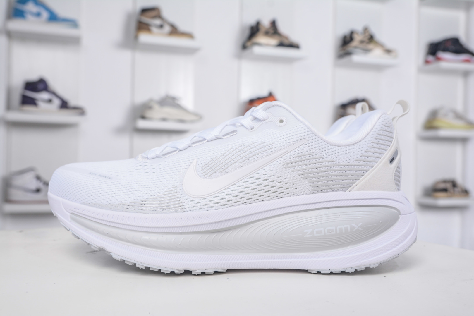Nike Vomero 18: Stylish, Comfortable, and Durable Running Shoes for Everyday 1 cmp i1757956110223 955 0 0