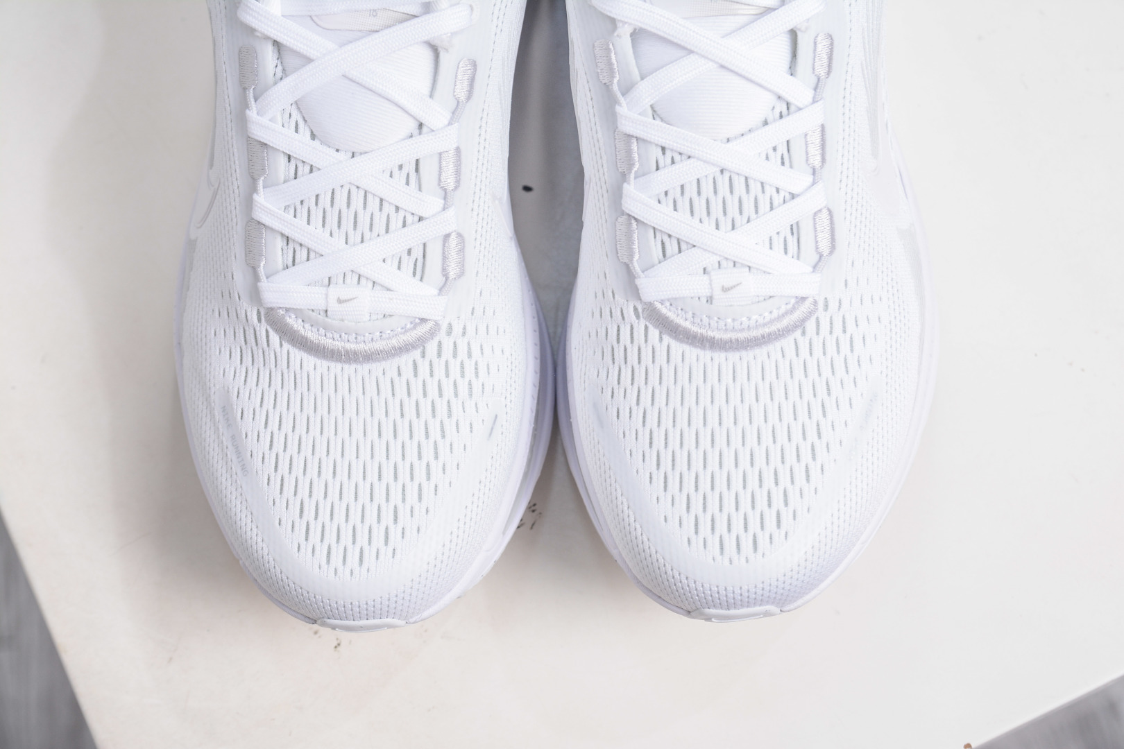 Nike Vomero 18: Stylish, Comfortable, and Durable Running Shoes for Everyday 9 cmp i1757956111253 7642 0 8
