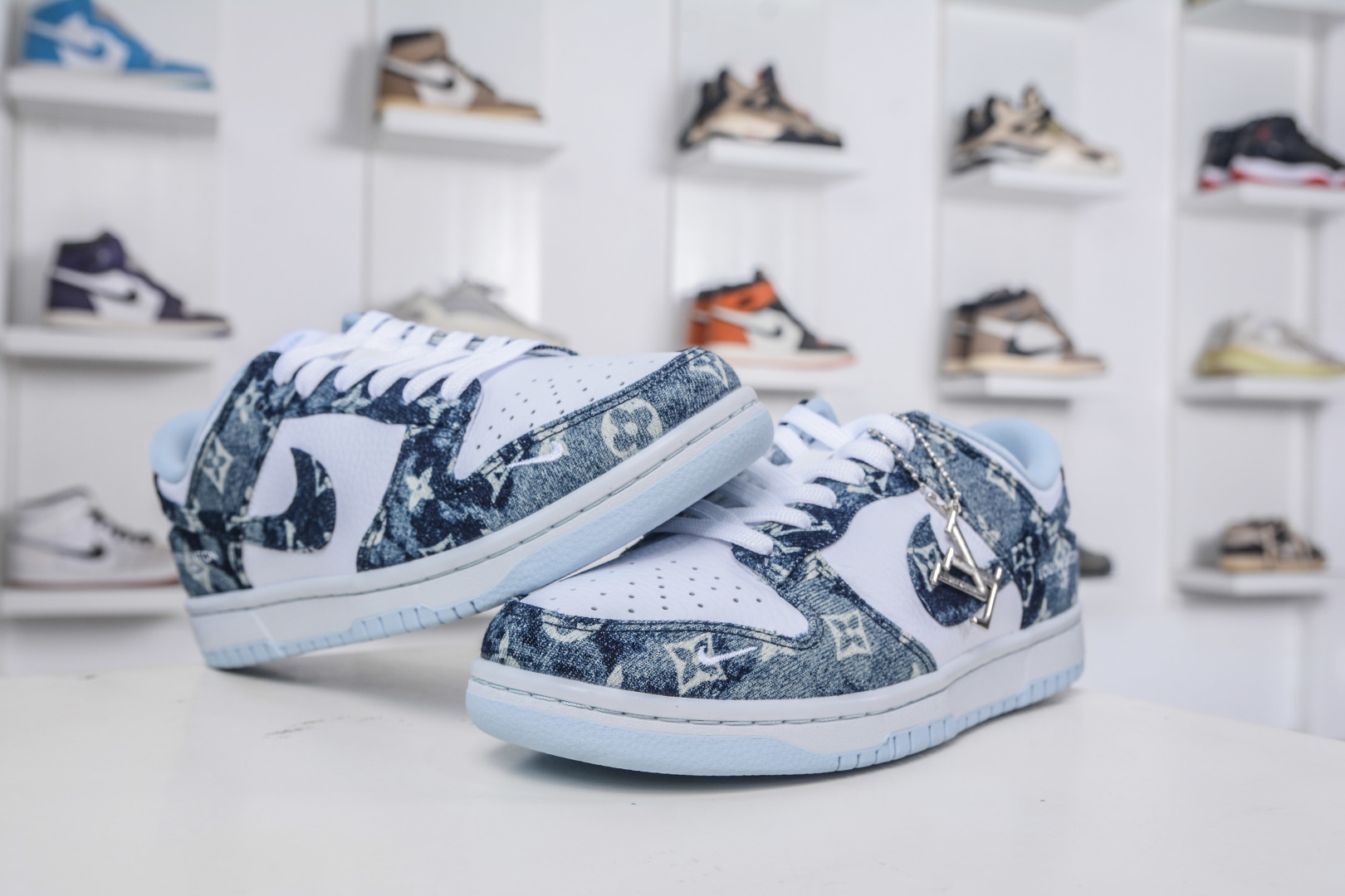 Nike SB Dunk Low x Louis Vuitton Denim, Fashionable and Comfortable Sneaker 5 cmp i1758039691688 9853 0 3