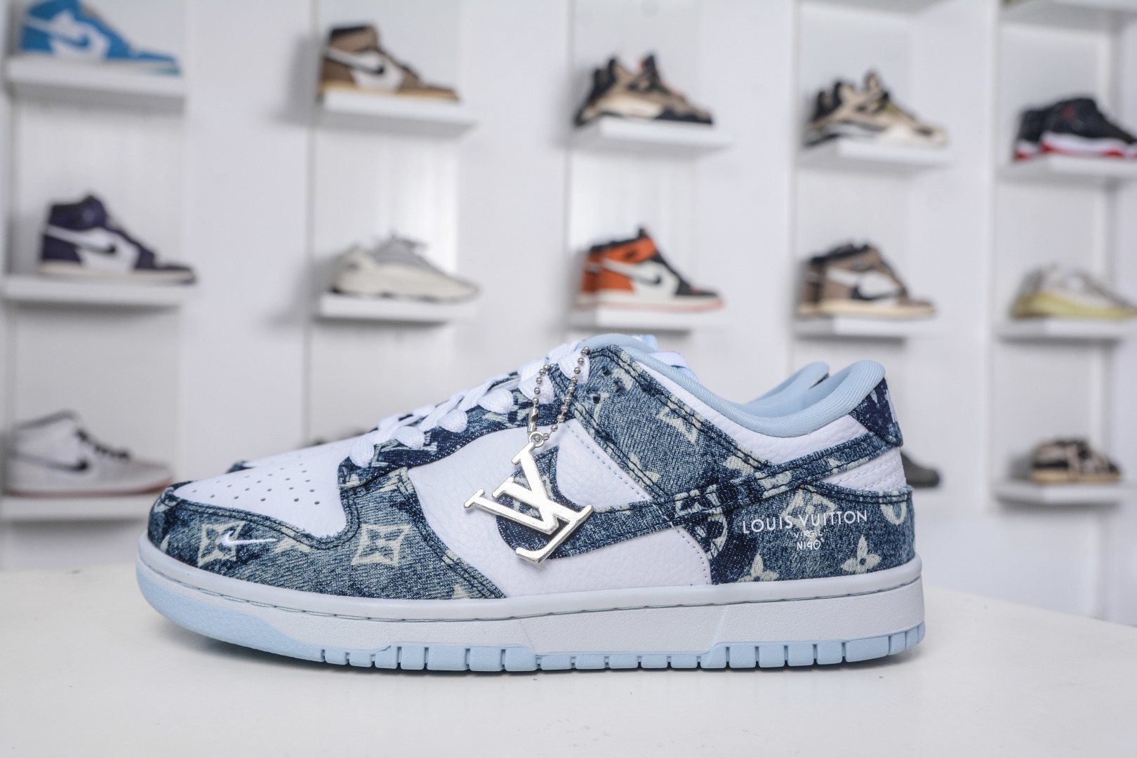 Nike SB Dunk Low x Louis Vuitton Denim, Fashionable and Comfortable Sneaker 2 cmp i1758039694347 2587 0 0