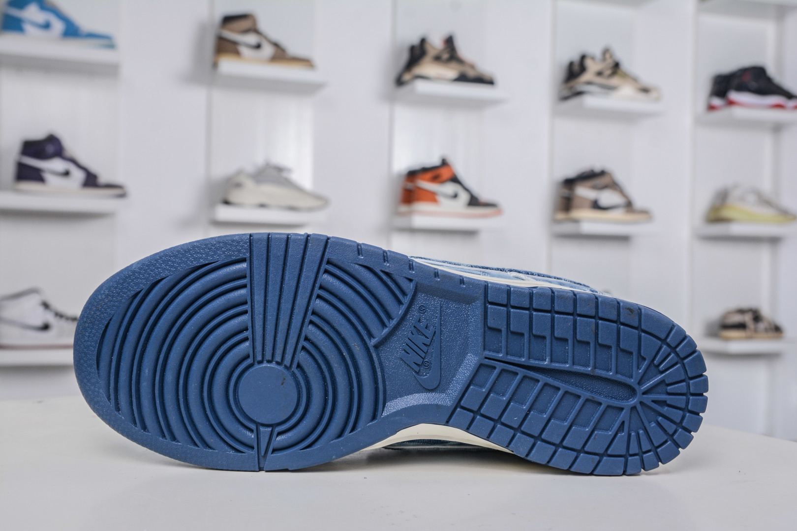 Nike SB Dunk Low x Louis Vuitton Collab Denim Sneakers - Limited Edition 5 cmp i1758039987297 3272 0 4