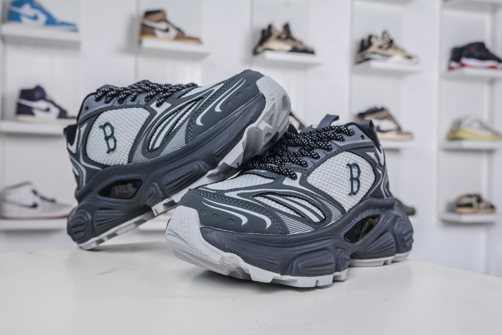 MLB Curve Runner Mono Mesh New York Yankees Fashion Chunky Sneakers 5 cmp i1758040187191 9588 0 3