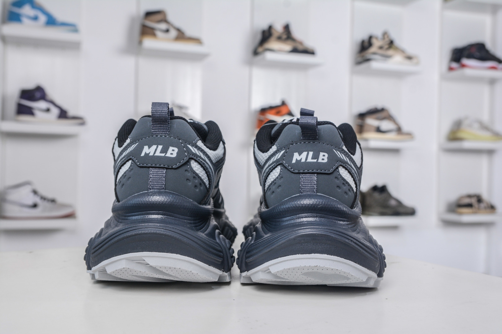 MLB Curve Runner Mono Mesh New York Yankees Fashion Chunky Sneakers 3 cmp i1758040189911 833 0 1