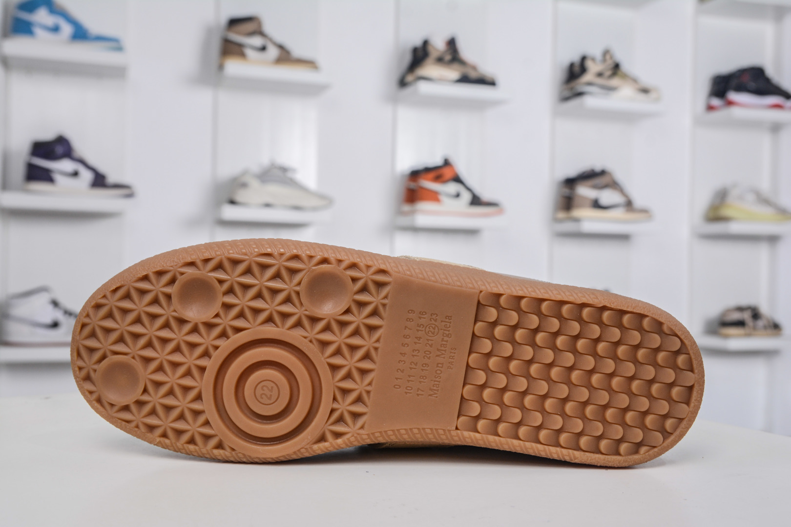 Maison Margiela Replica Sneakers - Calfskin Leather, Suede, and Rubber Sole 6 cmp i1758040778589 270 0 4