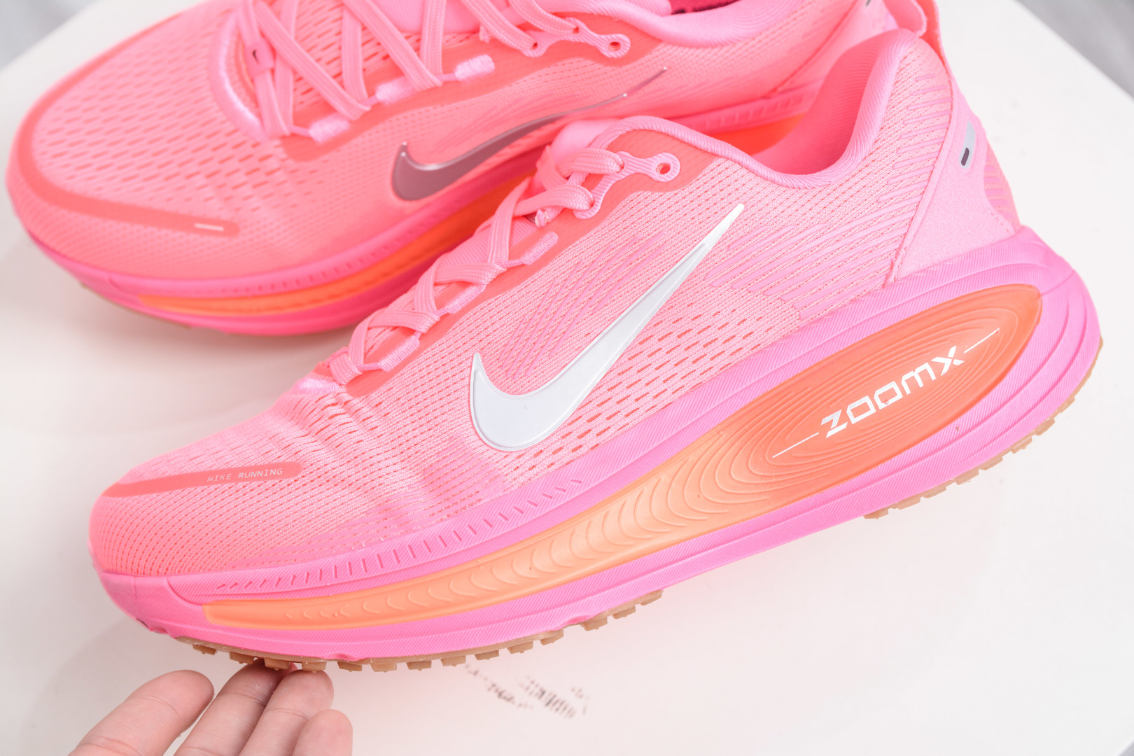 Nike Vomero 18: Stylish, Comfortable, and Durable Running Shoes - Pink 8 cmp i1758040910534 6491 0 6