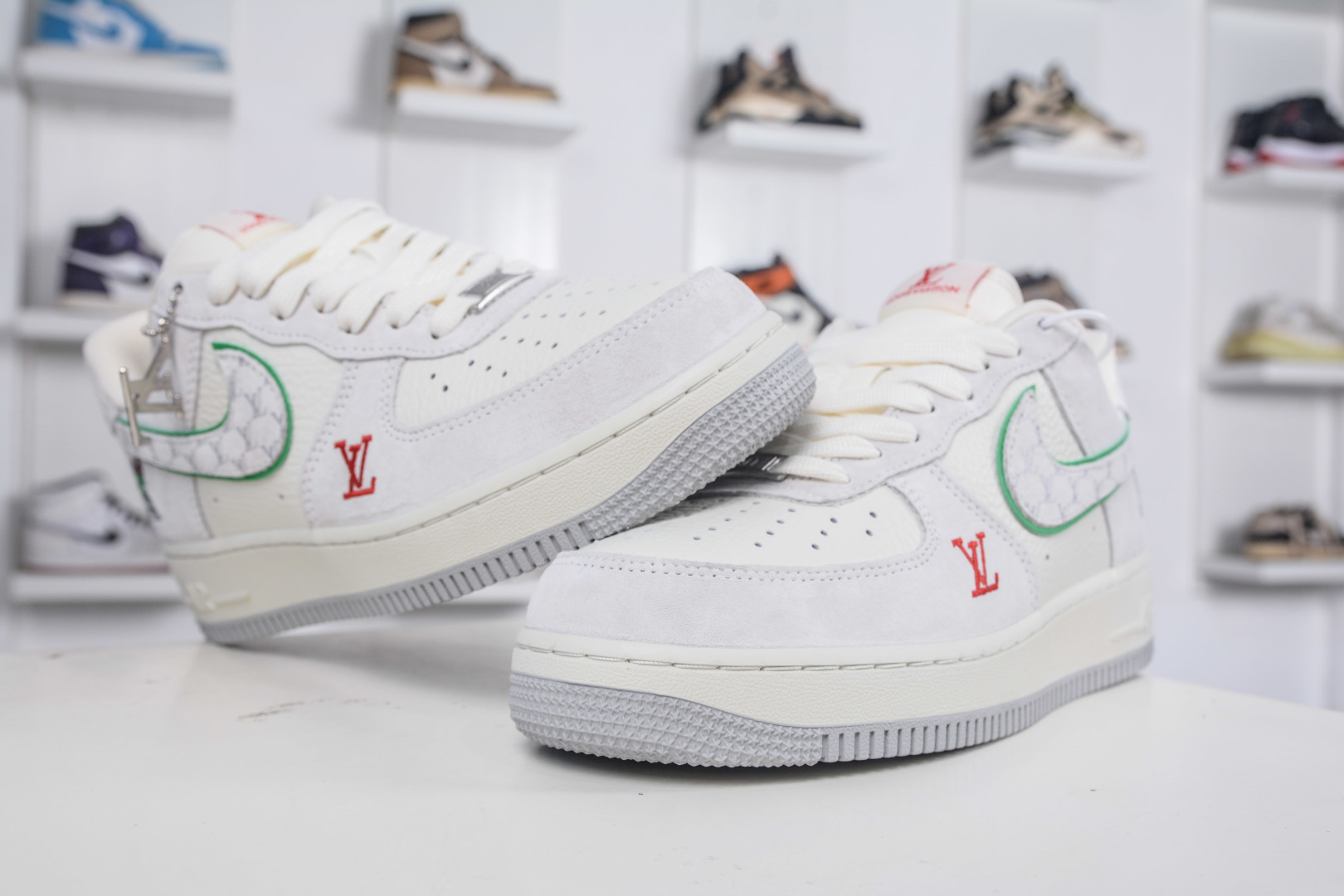 Nike Air Force 1 Low 07 x Louis Vuitton LV联名-米灰麂皮 YF9511-802