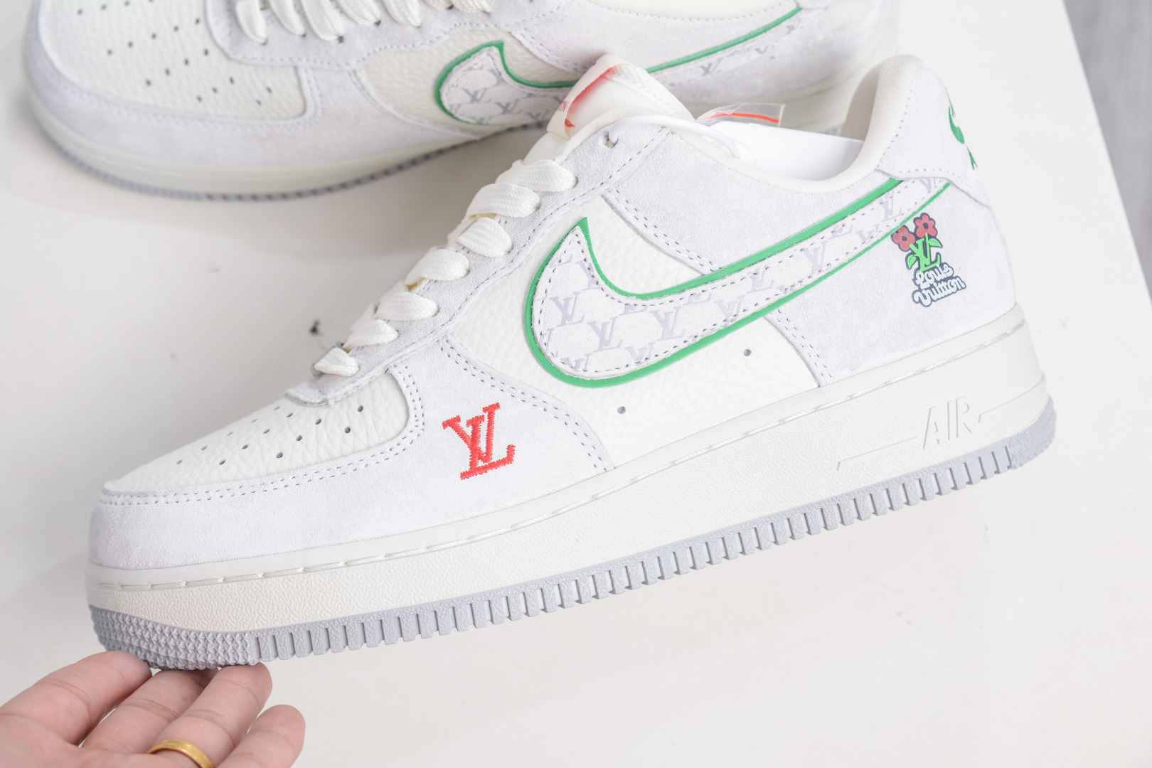 Nike Air Force 1 Low 07 x Louis Vuitton LV联名-米灰麂皮 YF9511-802