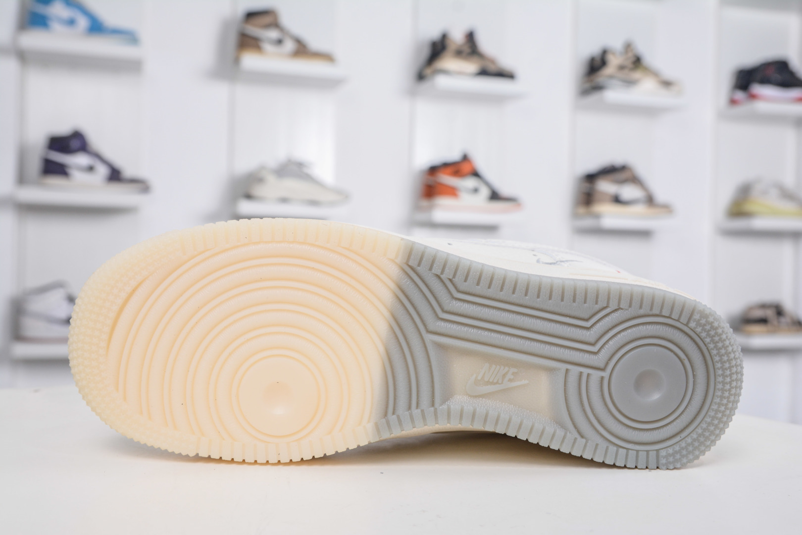 Nike Air Force 1 Low 07 x Supreme SUP联名-米白灰水晶底 XX3168-178