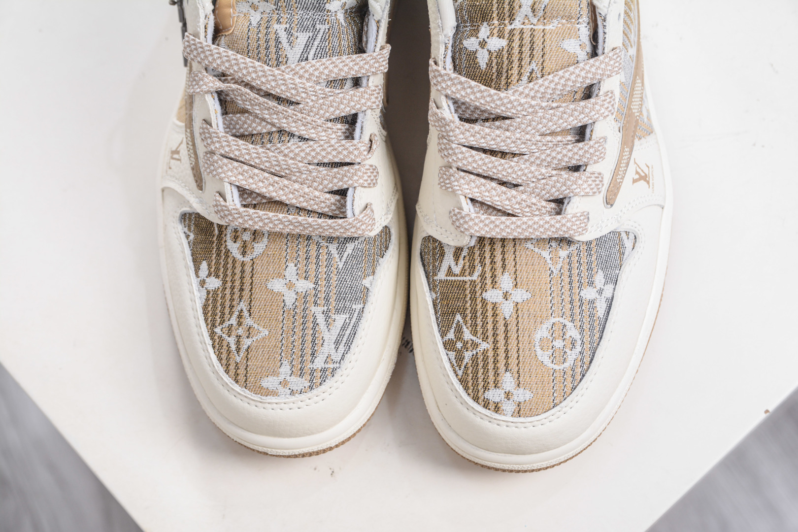 TS x Air Jordan x Louis Vuitton AJ1 Low 倒钩低帮LV联名-白黄帆布 XS2025-065