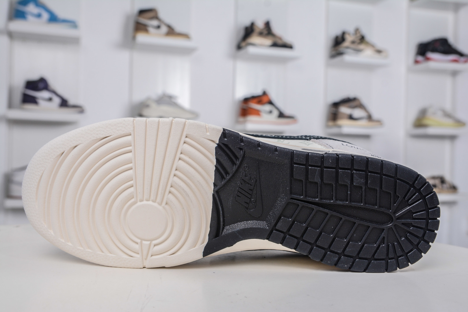 Nike SB Dunk Low x Louis Vuitton LV联名-涂鸦双拼 CX5050-Y01