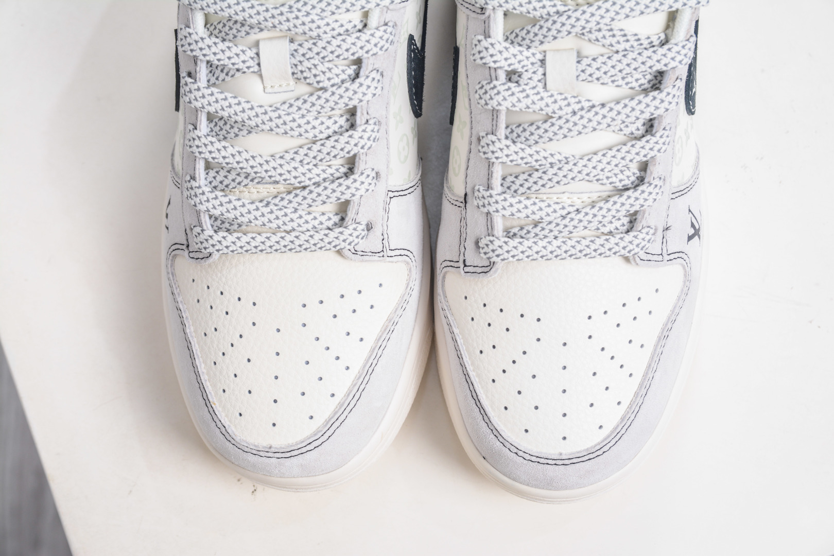 Nike SB Dunk Low x Louis Vuitton LV联名-涂鸦双拼 CX5050-Y01