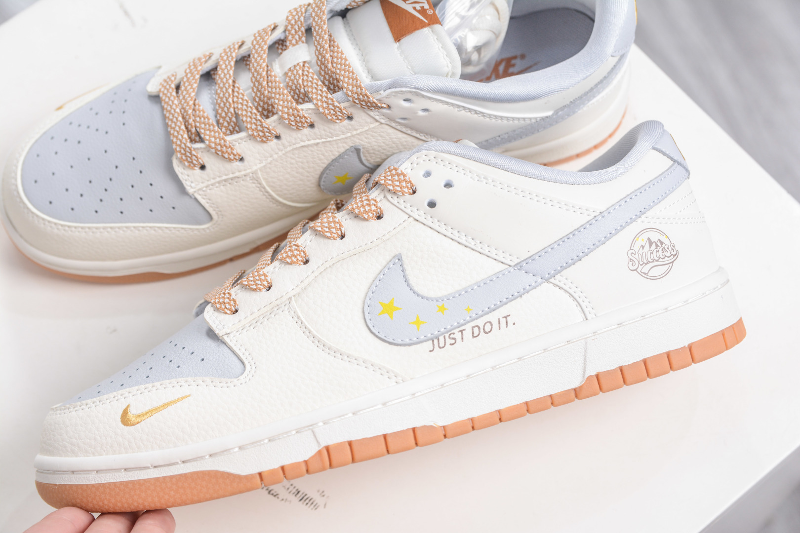 Nike SB Dunk Low x Ju Do It JDI联名-白灰小勾 LW1818-122