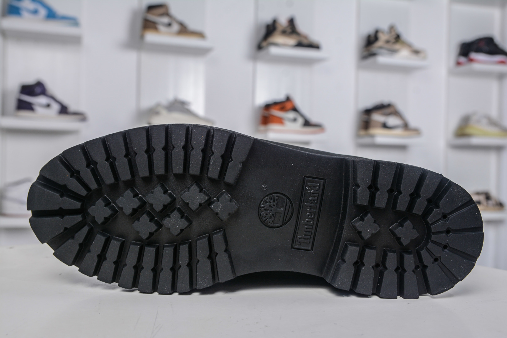 310 顶级 添柏岚/天伯伦 Timberland 踢不烂/经典款中帮黑色32085