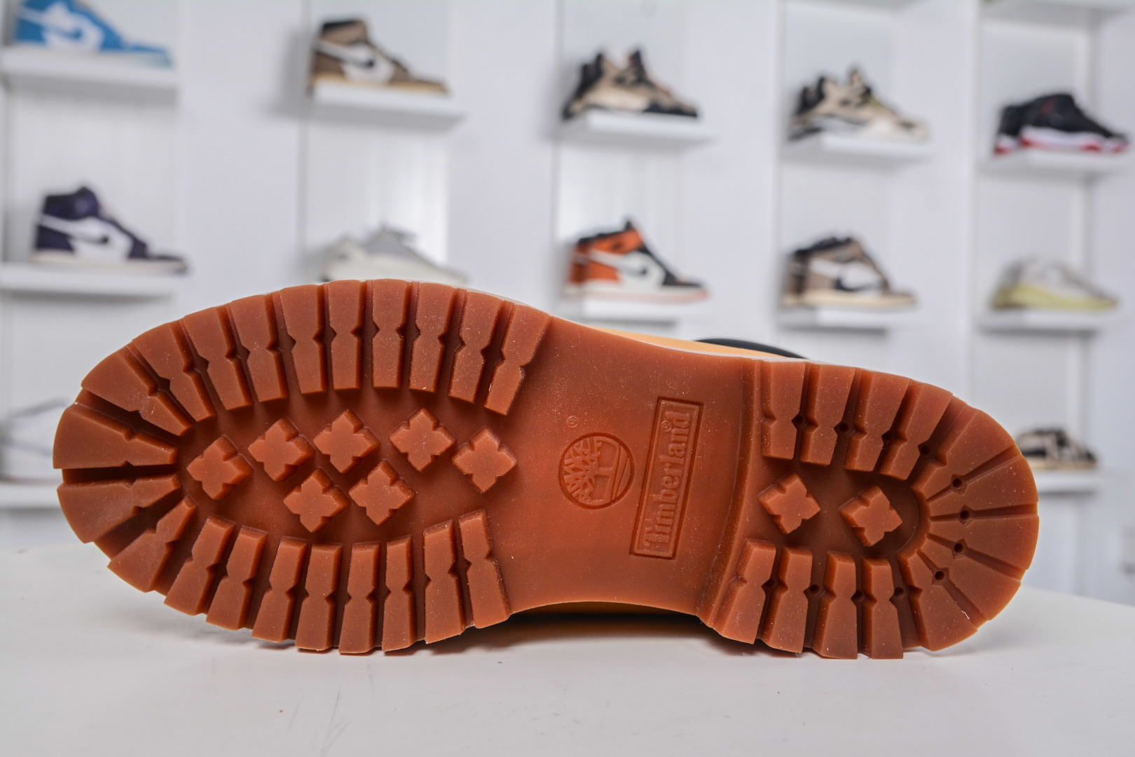 310 顶级 添柏岚/天伯伦 Timberland 踢不烂/经典款中帮黄色23061