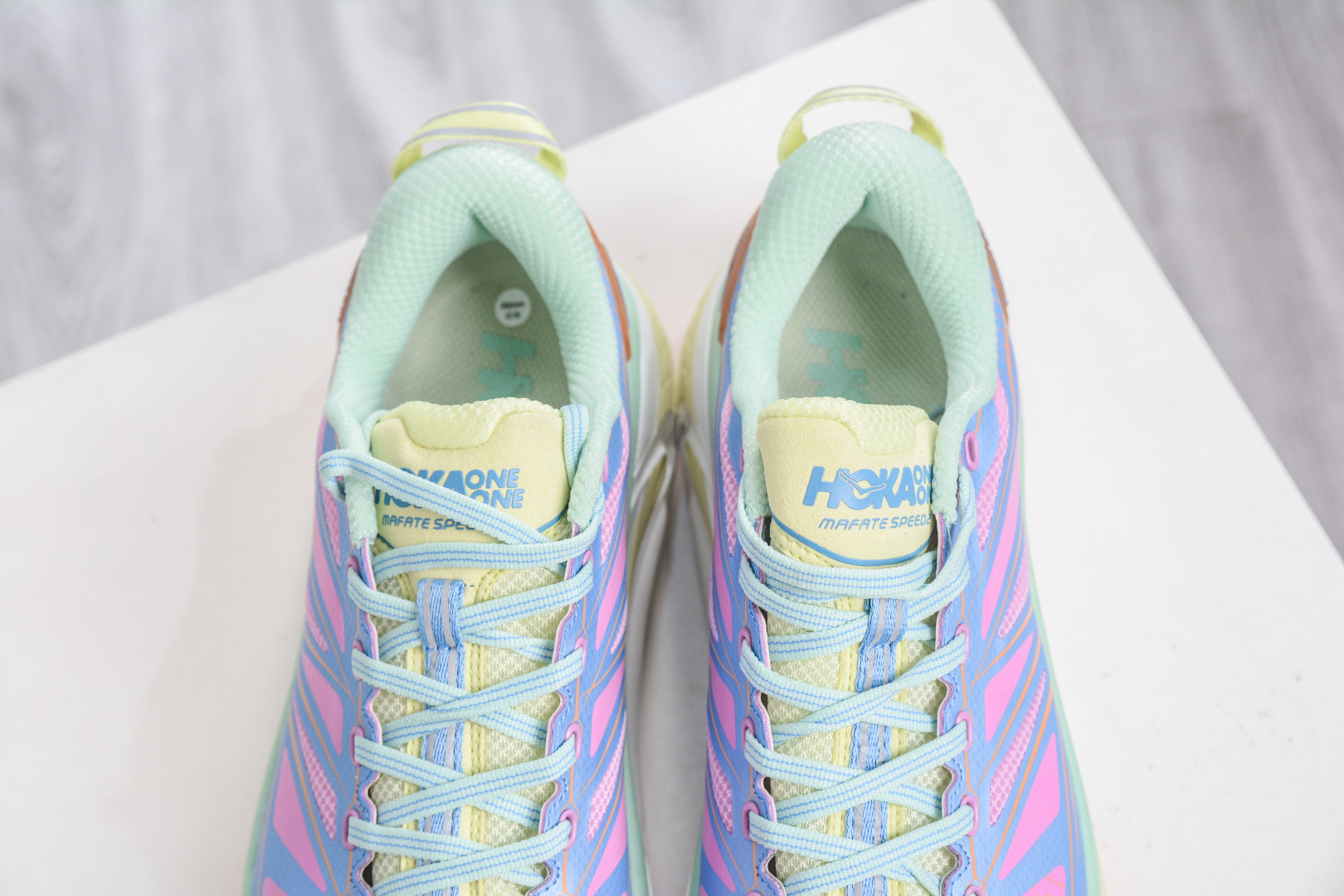 210 X版 HOKA ONE ONE Mafate Speed 2 Low 轻量低帮户外越野跑鞋 户外山脉越野轻量运动跑鞋 1126851/CAAB