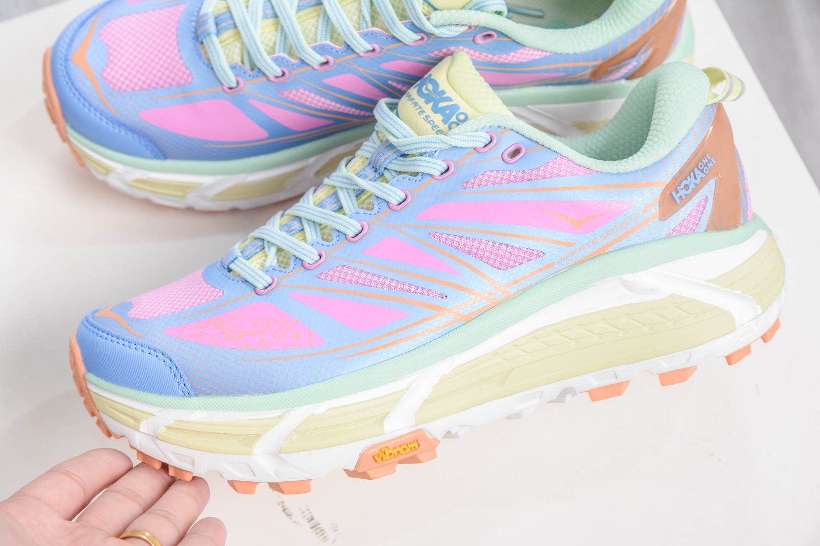 210 X版 HOKA ONE ONE Mafate Speed 2 Low 轻量低帮户外越野跑鞋 户外山脉越野轻量运动跑鞋 1126851/CAAB