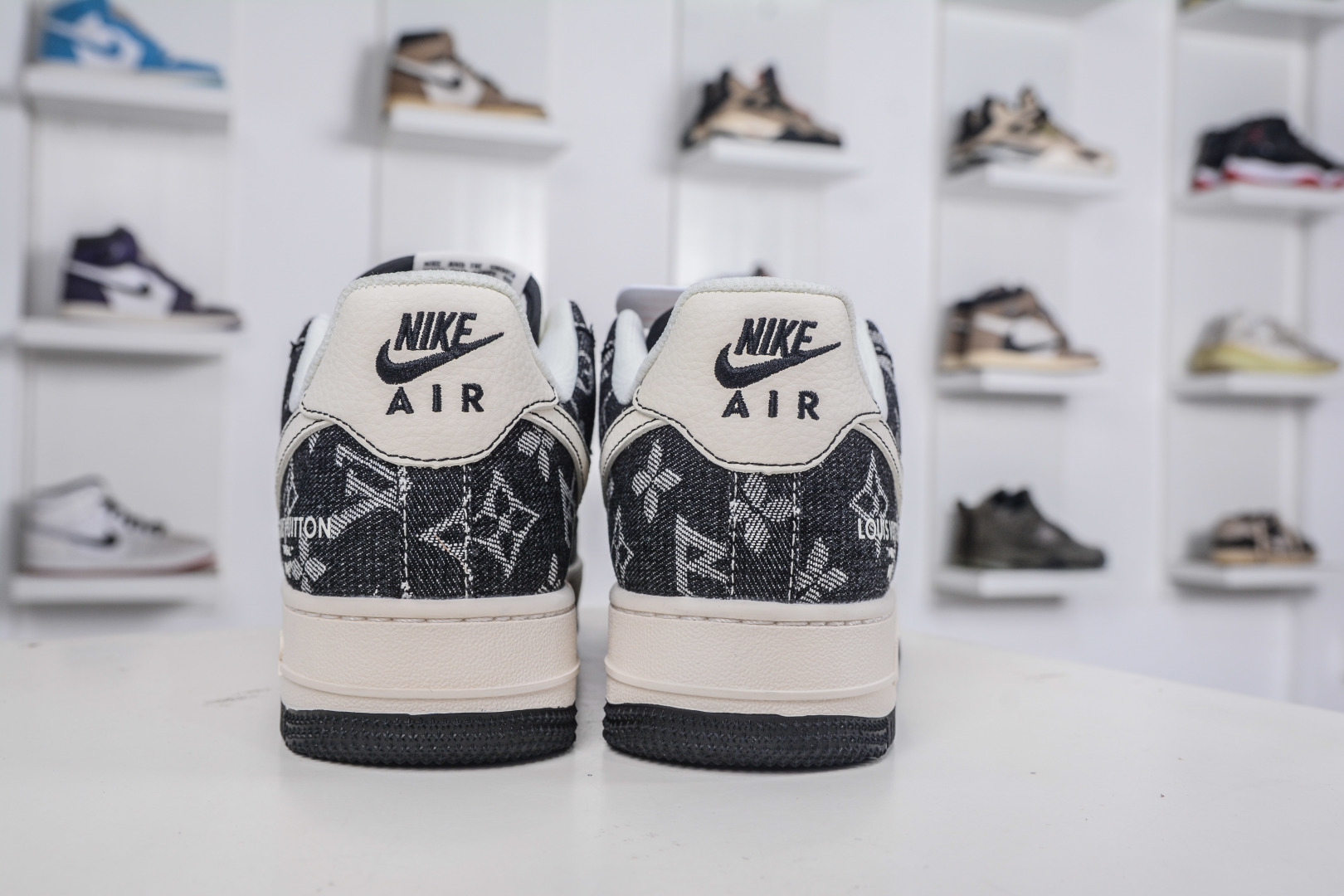 260 Nike Air Force 1 Low 07 x Louis Vuitton LV联名-牛仔米黑缝线 MZ9588-815-Chinese UA Cheap High Quatity Brand Clothes Bags handbags Sneakers wholesale wholesaler seller from China Factory suppliers Fashion Clothing Shoes best Quality Beautiful Price 260 Nike Air Force 1 Low 07 x Louis Vuitton LV联名-牛仔米黑缝线 MZ9588-815