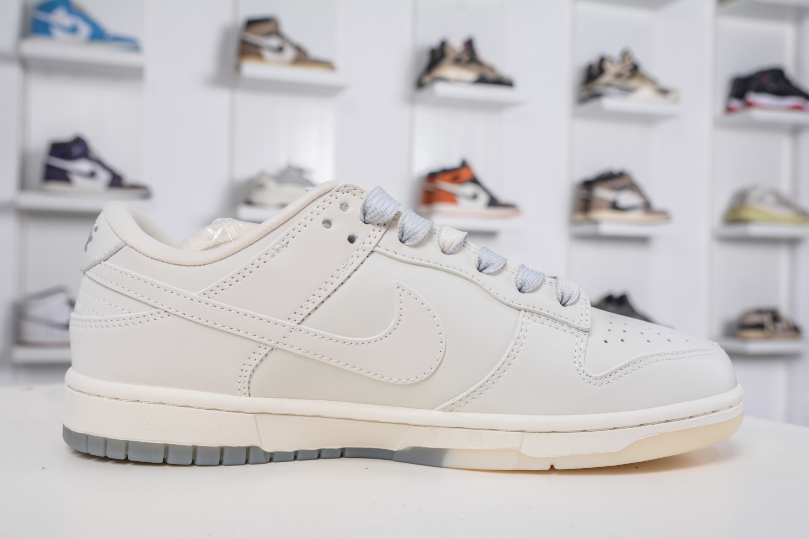 Nike SB Dunk Low x Louis Vuitton LV联名-米灰双勾水晶底 XX3168-190