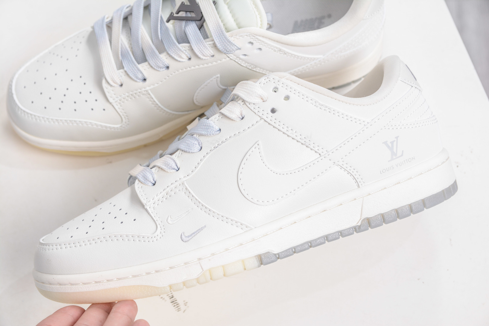 Nike SB Dunk Low x Louis Vuitton LV联名-米灰双勾水晶底 XX3168-190