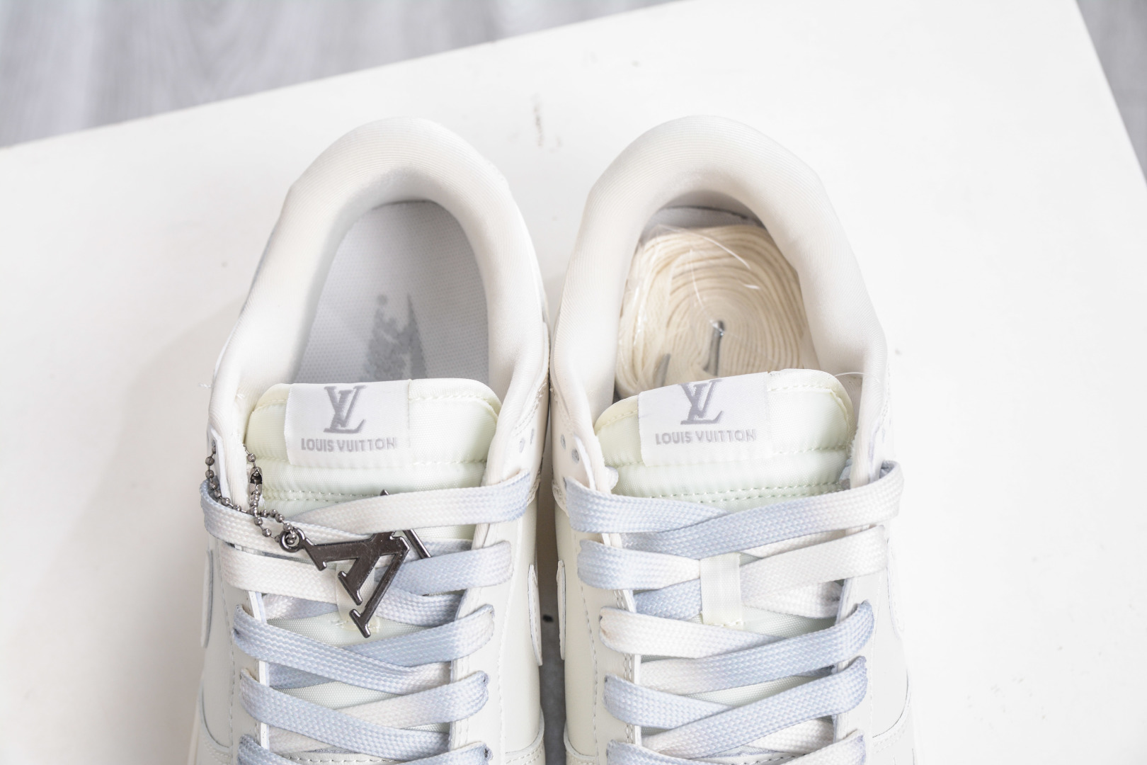 Nike SB Dunk Low x Louis Vuitton LV联名-米灰双勾水晶底 XX3168-190