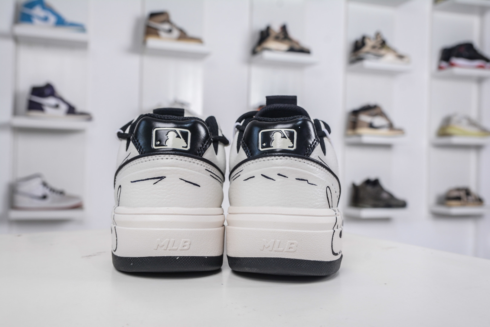 260 MLB Chunky Liner MM筑梦者 黑白小勾 涂鸦定制配色学长鞋系列低帮老爹风轻量增高厚底百搭休闲运动慢跑鞋 3ASXCA12N 50WHS