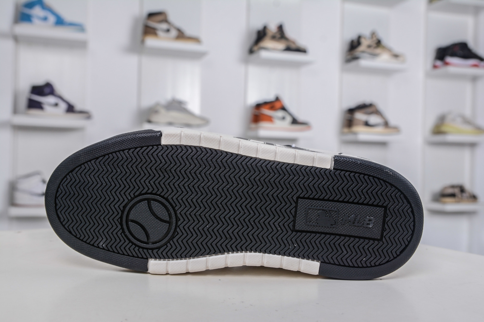 260 MLB Chunky Liner MM筑梦者 黑白小勾 涂鸦定制配色学长鞋系列低帮老爹风轻量增高厚底百搭休闲运动慢跑鞋 3ASXCA12N 50WHS