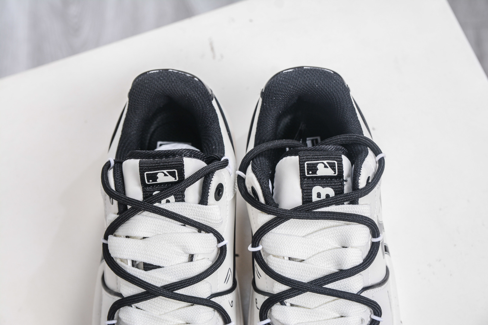 260 MLB Chunky Liner MM筑梦者 黑白小勾 涂鸦定制配色学长鞋系列低帮老爹风轻量增高厚底百搭休闲运动慢跑鞋 3ASXCA12N 50WHS