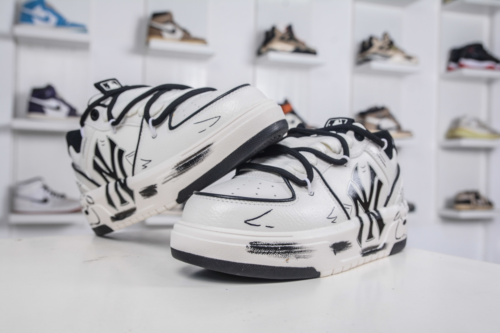 260 MLB Chunky Liner MM筑梦者 黑白小勾 涂鸦定制配色学长鞋系列低帮老爹风轻量增高厚底百搭休闲运动慢跑鞋 3ASXCA12N 50WHS