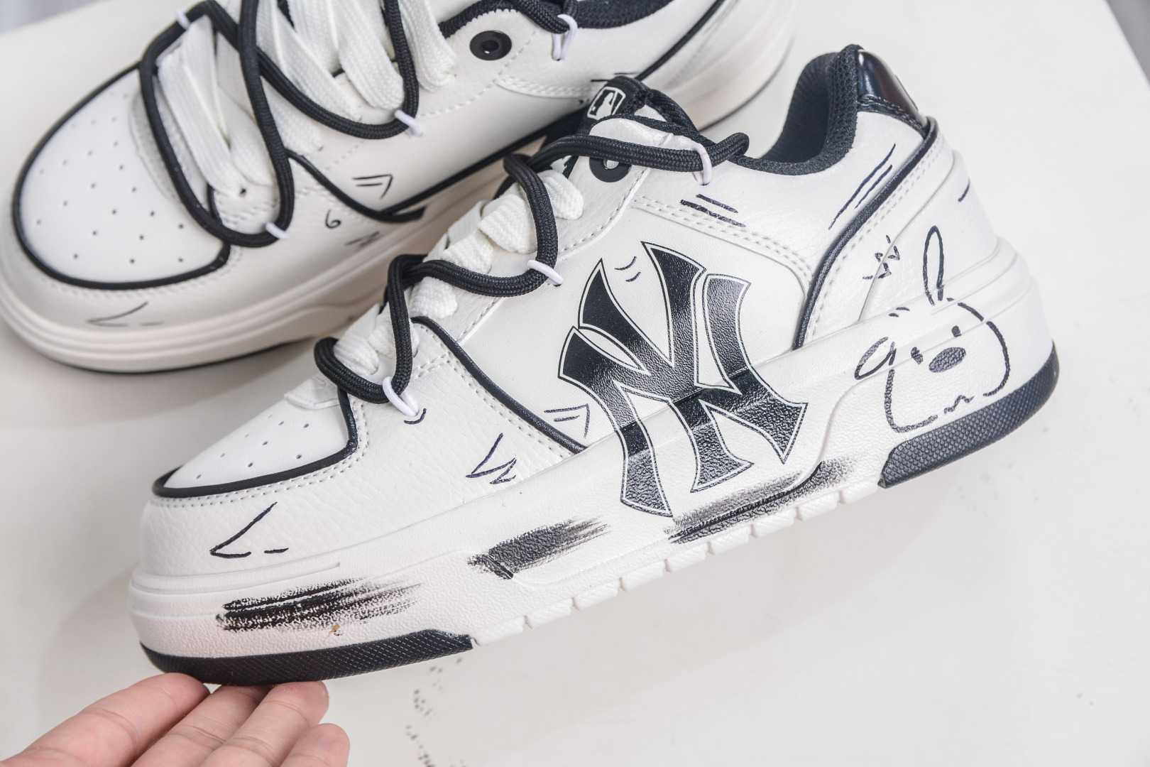 260 MLB Chunky Liner MM筑梦者 黑白小勾 涂鸦定制配色学长鞋系列低帮老爹风轻量增高厚底百搭休闲运动慢跑鞋 3ASXCA12N 50WHS