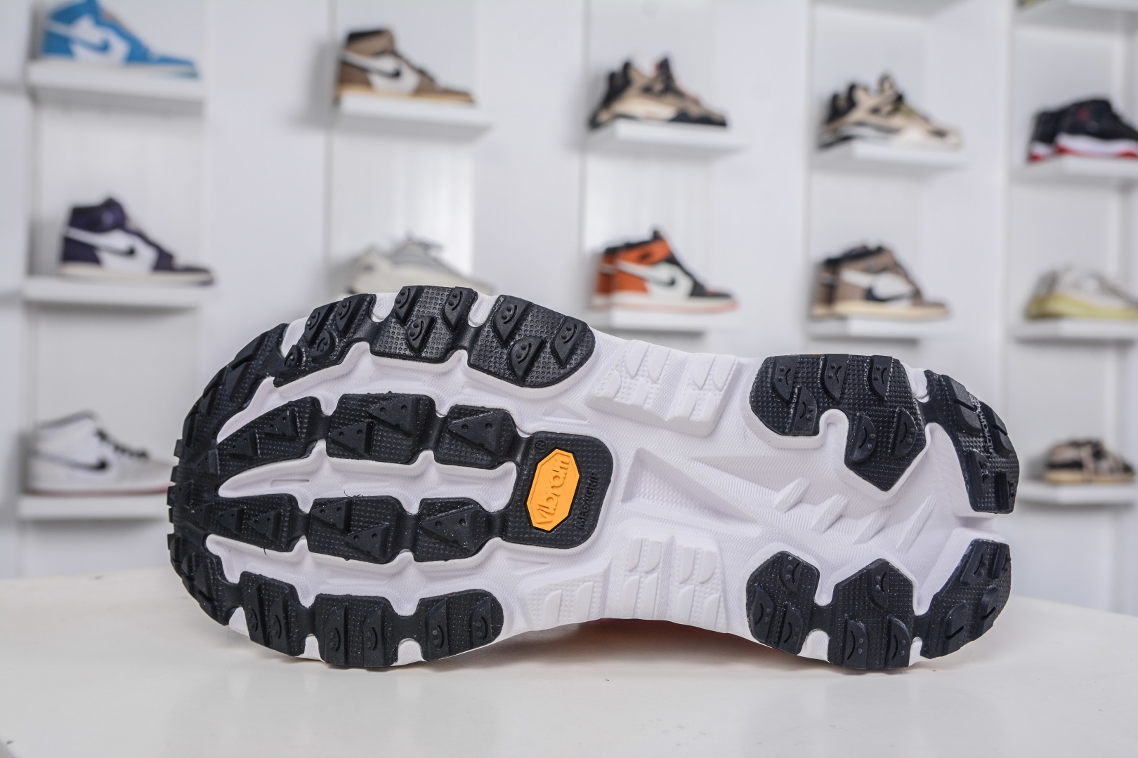 Hoka One One Mafate X: Versatile, Cushioned Running and Lifestyle Shoes 5 cmp i1758212034826 6957 0 4