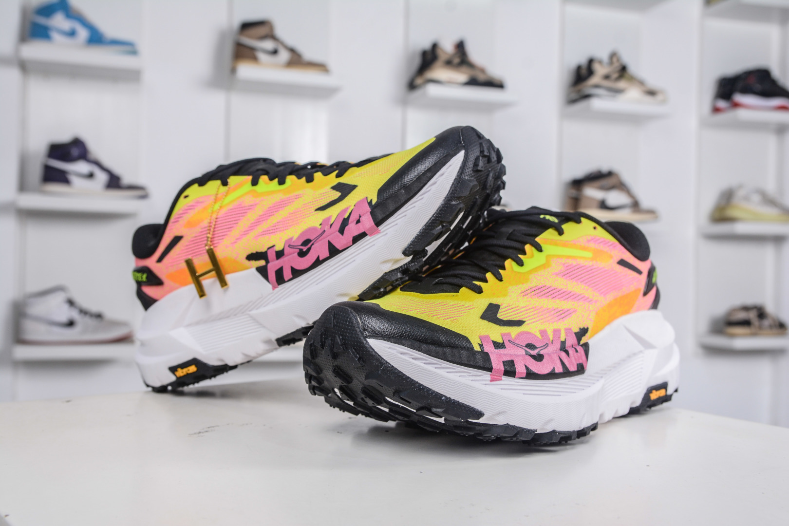 Hoka One One Mafate X: Versatile, Cushioned Running and Lifestyle Shoes 4 cmp i1758212034826 8195 0 3