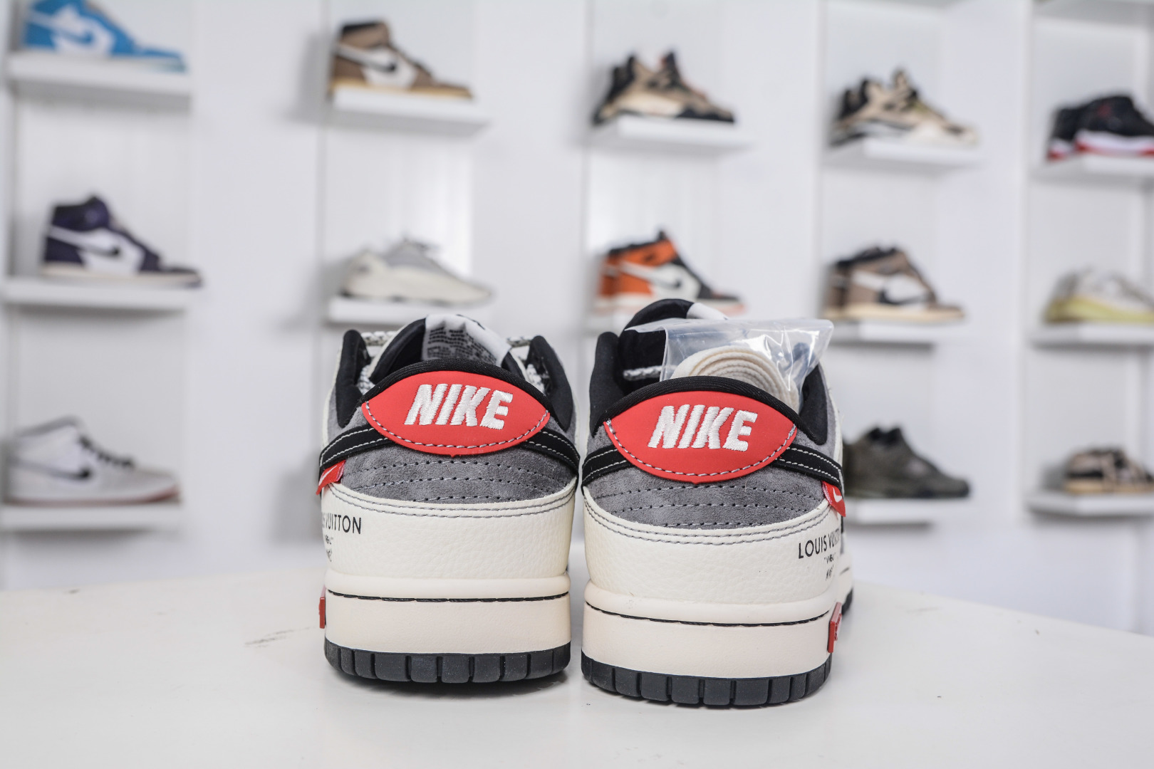 Nike SB Dunk Low x Louis Vuitton x Supreme Collaboration Sneakers 3 cmp i1758306262405 4216 0 1
