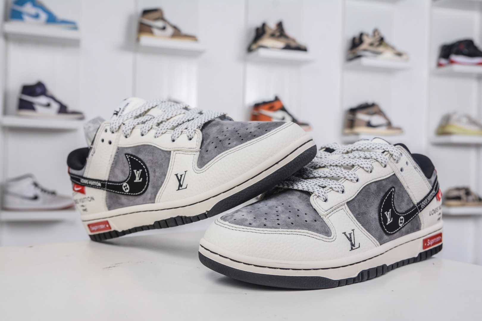 Nike SB Dunk Low x Louis Vuitton x Supreme Collaboration Sneakers 5 cmp i1758306262406 7226 0 3